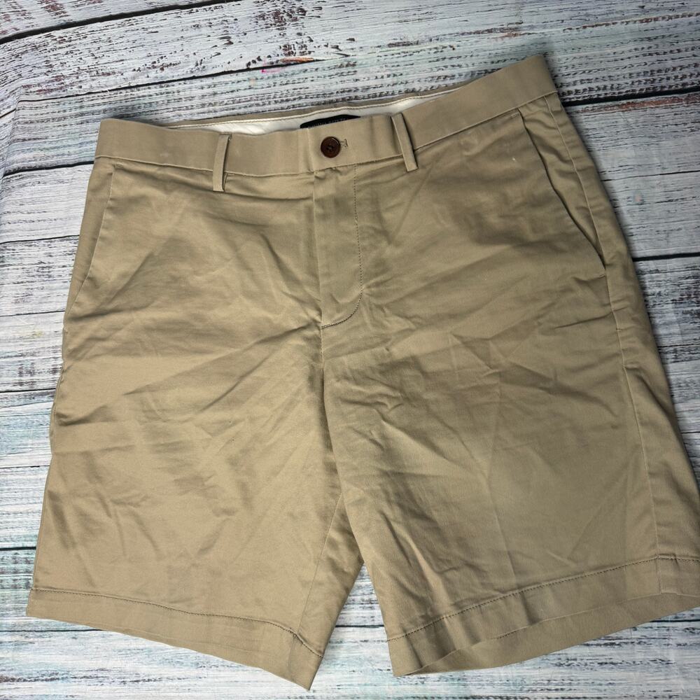 Banana Republic 9" Shorts Khaki Men's 33 - Picture 1 of 3